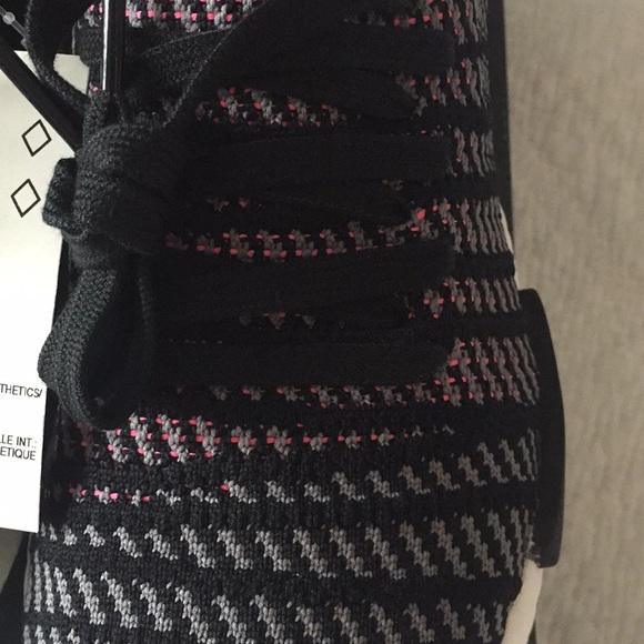 NWB Adidas NMD Sneakers Black/Gray Pink 8/9 - Picture 7 of 8